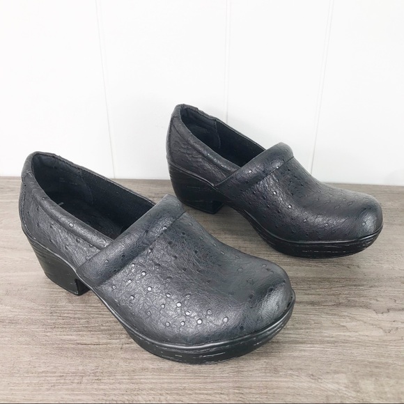 ❌SOLD❌ BORN CONCEPT B.O.C. Nadiyya Ostrich Clogs - Picture 2 of 12